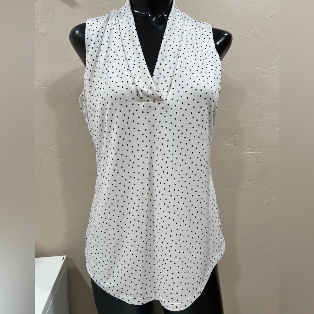 White House Black Market woman’s sleeveless XS career blouse